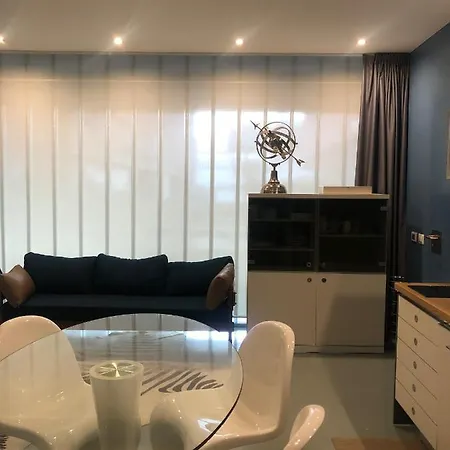 A14 Business Suite Apartament *